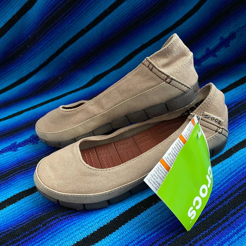 CROCS - Stetch Sole Flats in Tumbleweed/Espresso (Tan/Brown) - NWT